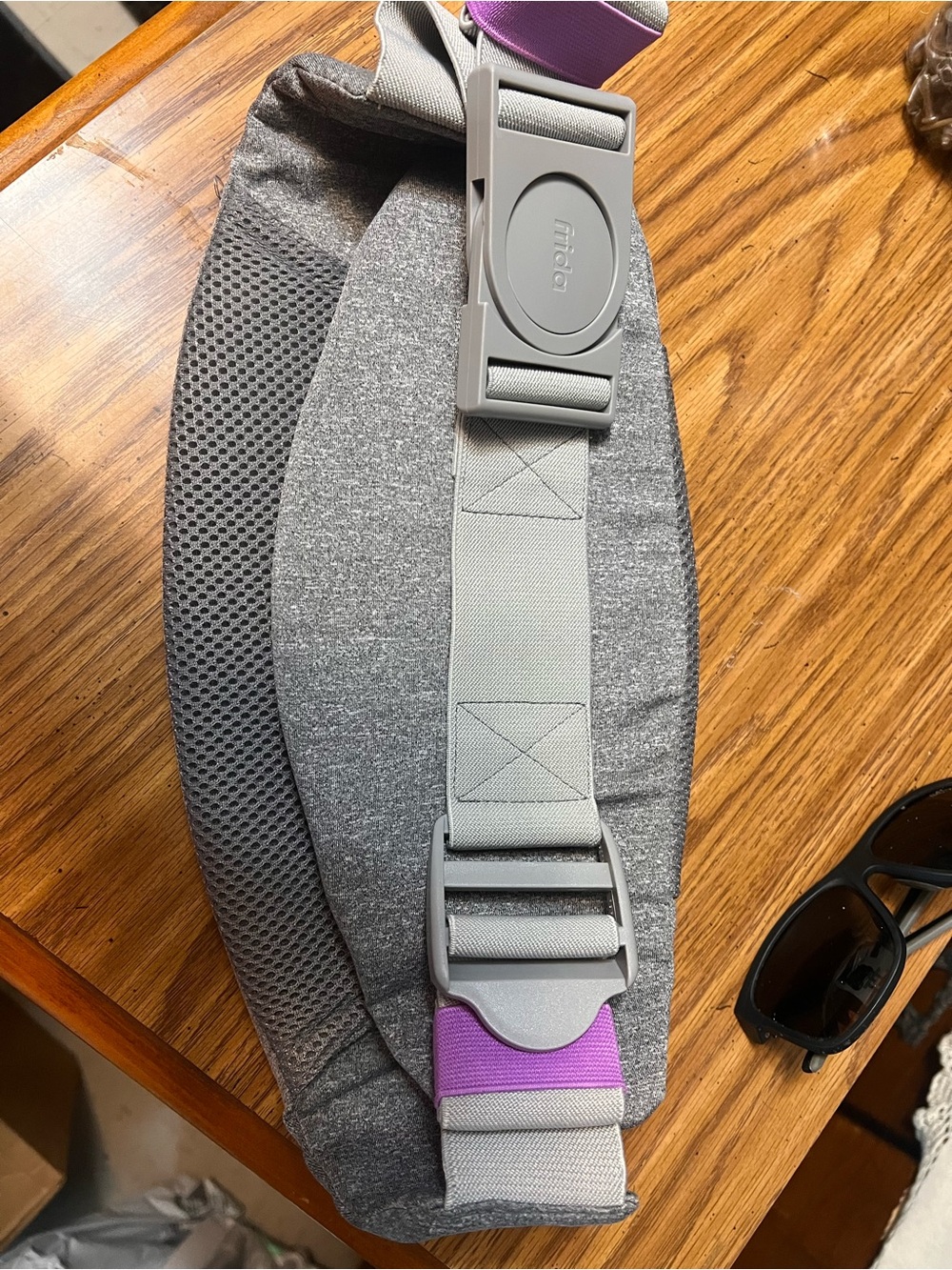 Frida Moms pregnancy belt.